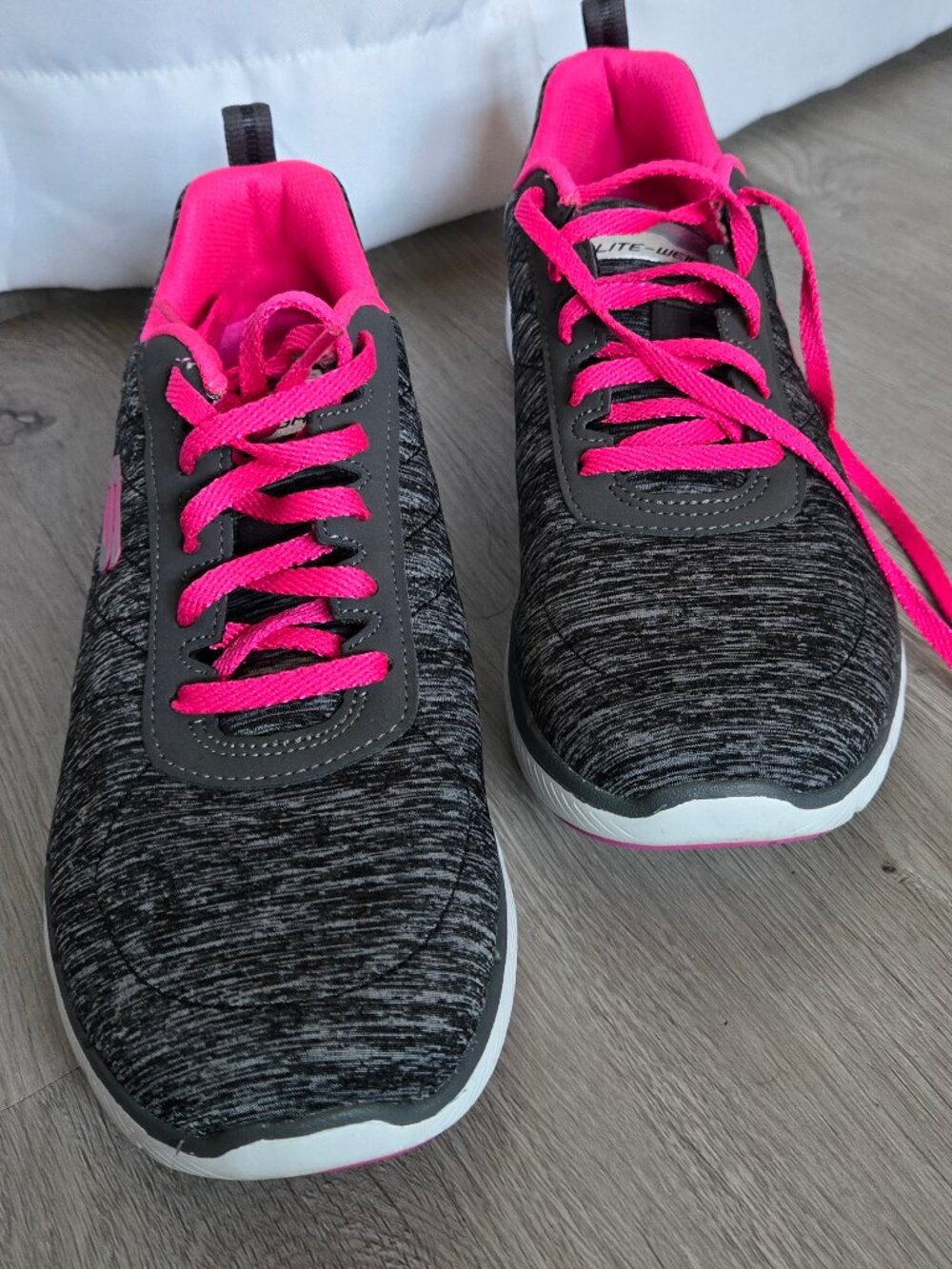 Sketchers Air Cooled Sneakers